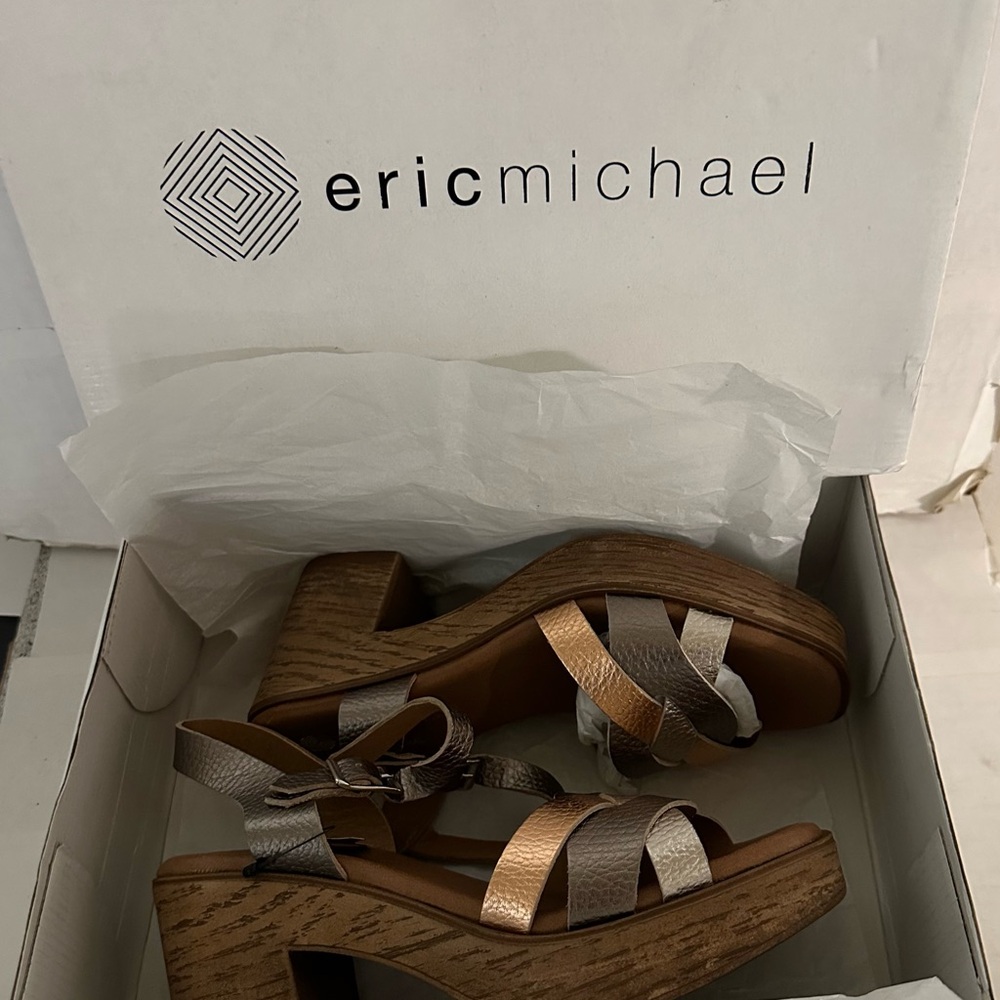 Elegant Women's Block Heel Sandals - Metallic Bronze - Picture 3 of 13